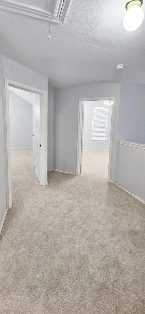 Building Photo - Spacious 2,324 Sqft 4-Bedroom Home with Gr...