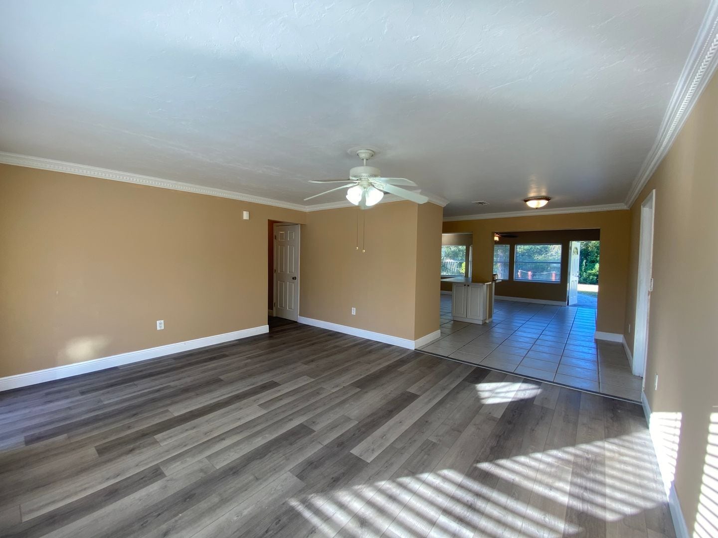 Building Photo - 3/2 Move In Ready