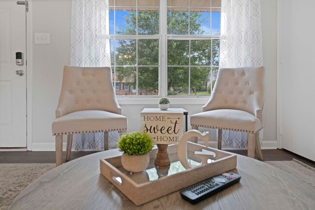 Building Photo - 3415 Oak Lawn Dr