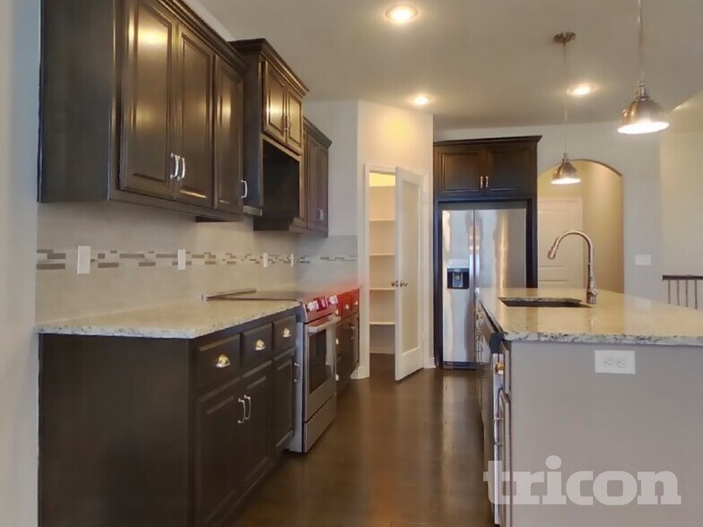 Building Photo - 6618 NW 104th Terrace