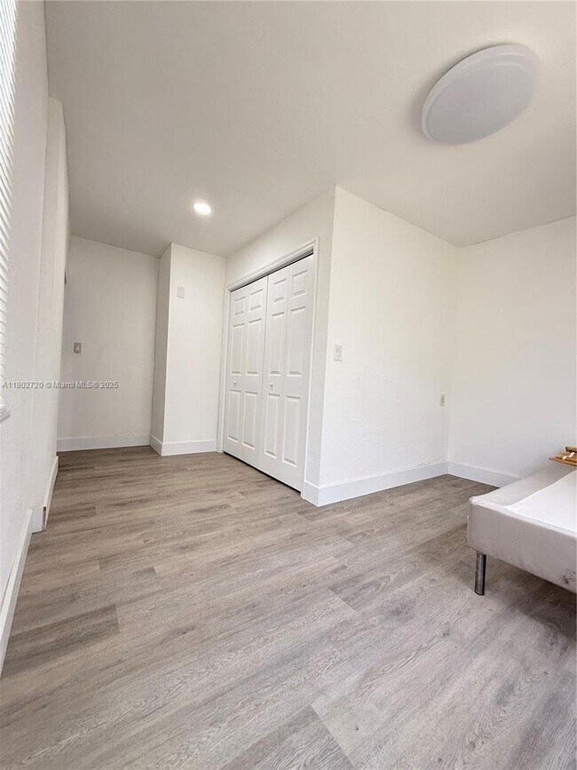 Building Photo - 2460 NW 61st St
