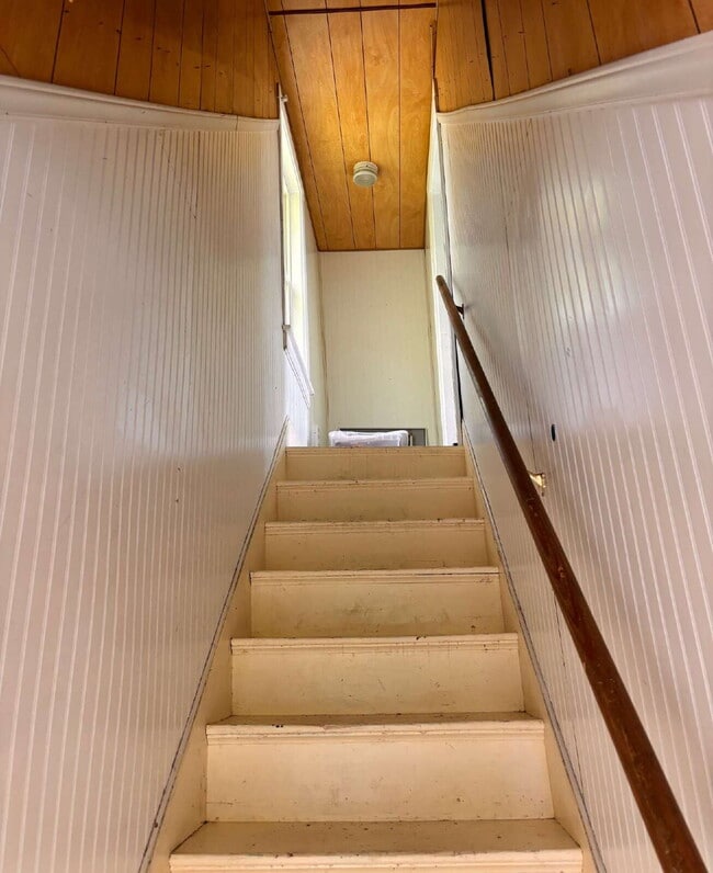 Building Photo - 1BR/1BA Apartment – Prime Location Near Do...