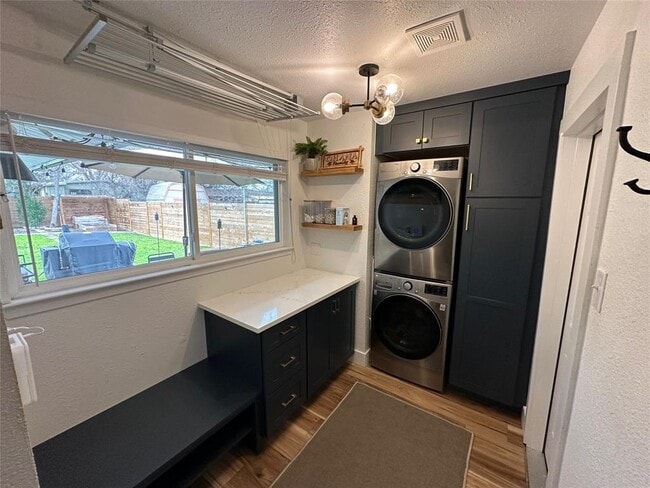 Building Photo - 5102 Greenheart Dr