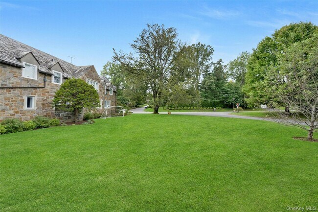 Building Photo - 59 Lockwood Rd