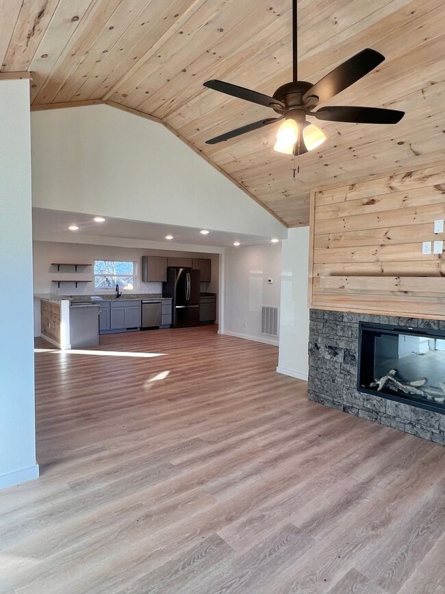 Building Photo - Newly Renovated Modern Cottage in Sevierville, TN — 2 Bed, 2 Bath, Open-Concept Living