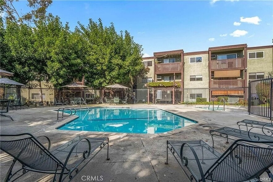 Building Photo - 5830 Benner St