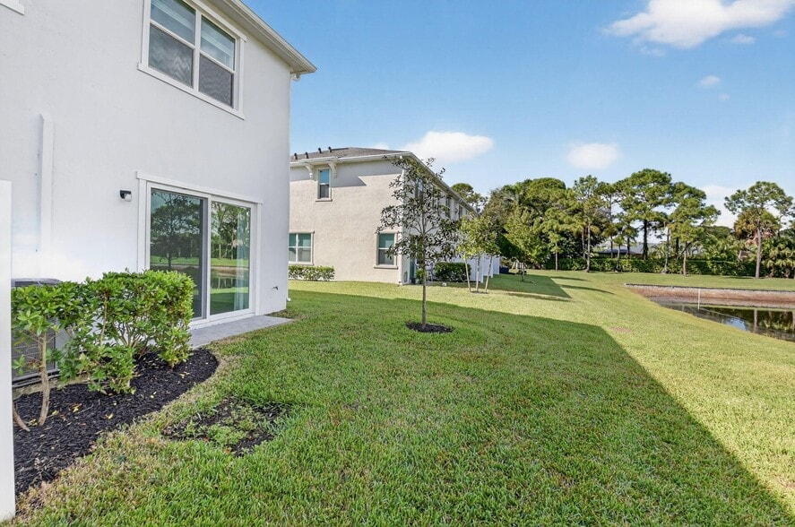 Building Photo - 4645 Meyerson Pl