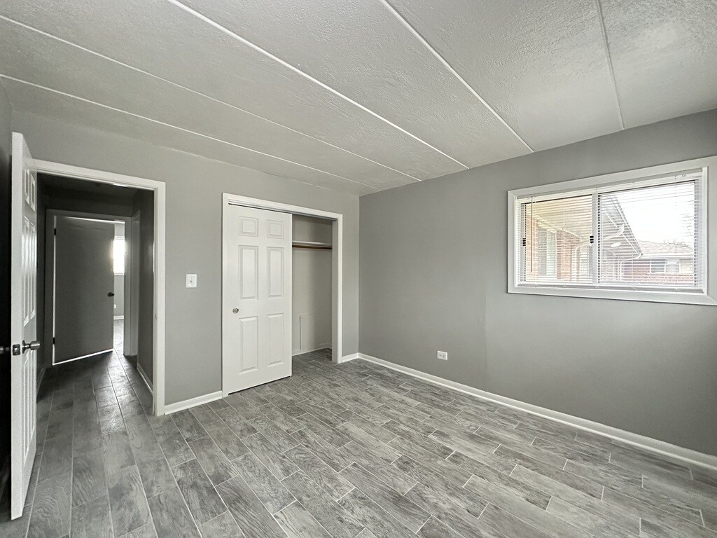Building Photo - 1408 Carol St