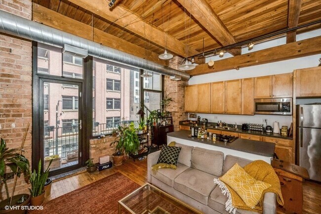 Building Photo - 625 W Jackson Blvd