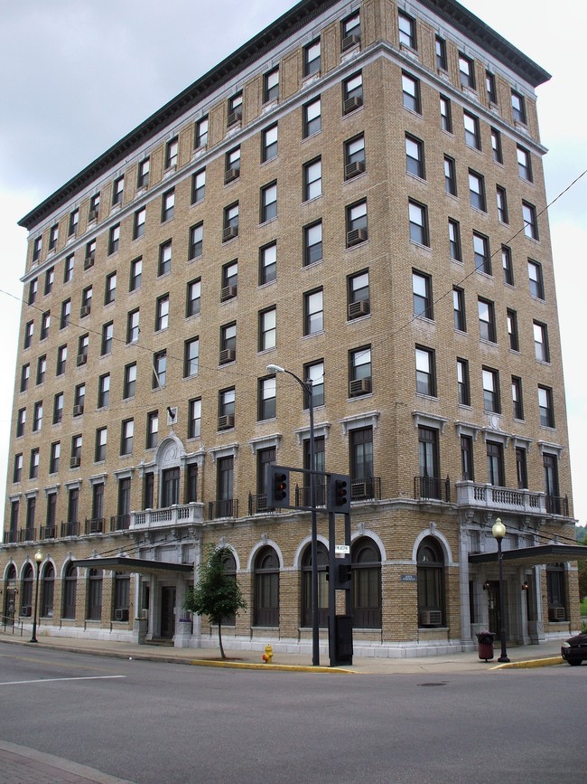 Primary Photo - Hurth Senior Apartments