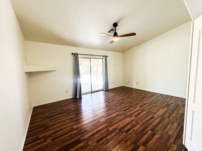 Building Photo - For Rent: 3-bedroom, 2-bathroom home in Barkley Ranch