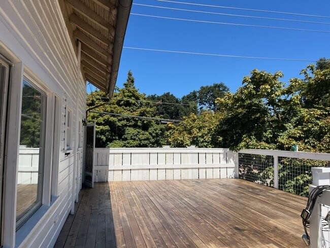 Building Photo - 4209 Carnes Rd