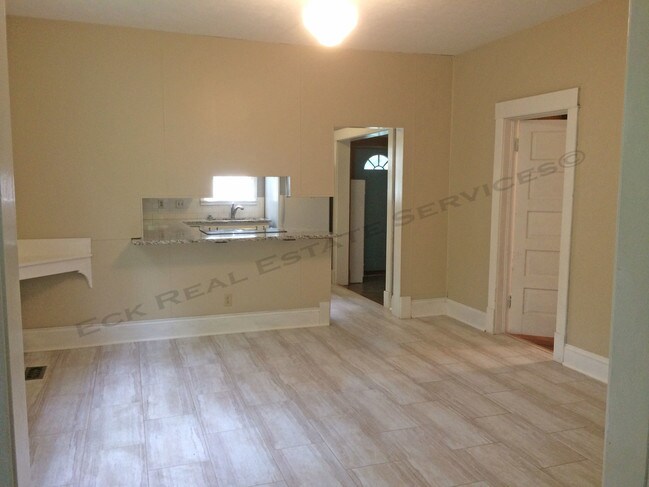 Building Photo - 729 Missouri St