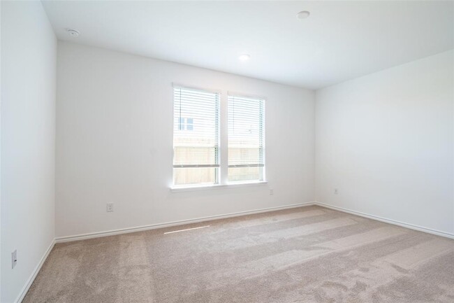 Building Photo - 15076 Rustic Moon Rd