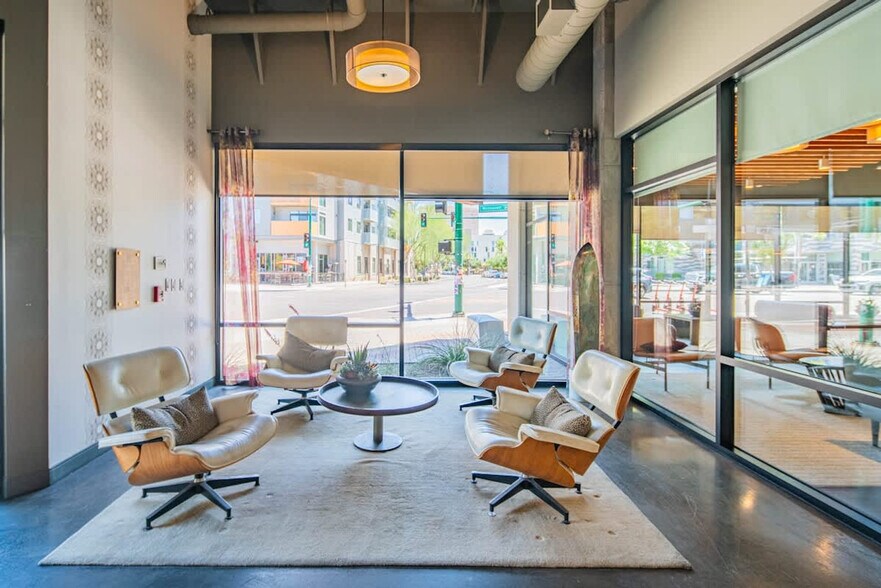 Building Photo - 290 E Roosevelt St