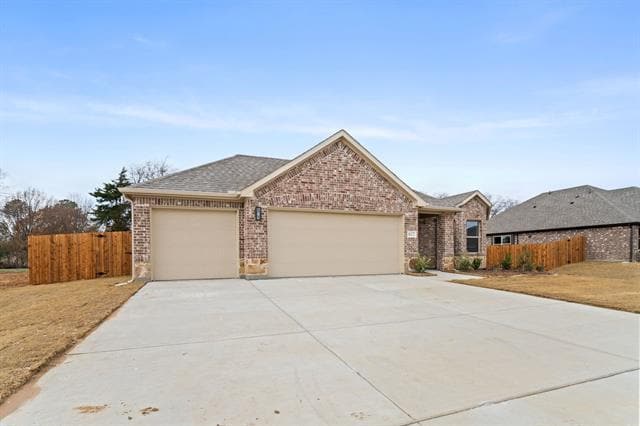 Building Photo - 612 Kyle Dr