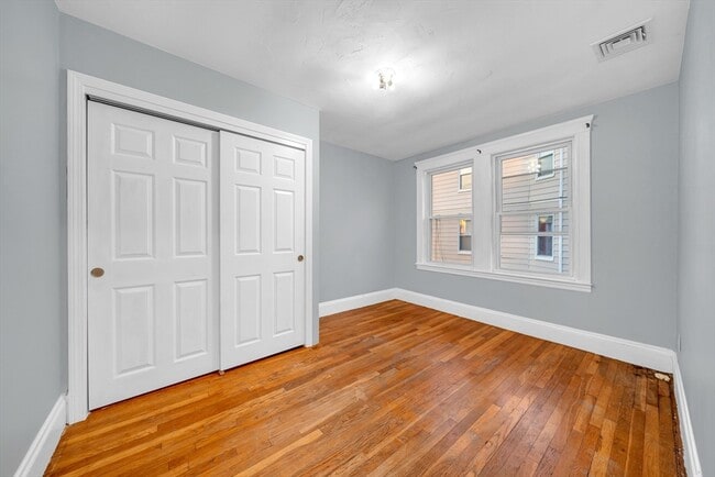 Building Photo - 127 Henry Ave