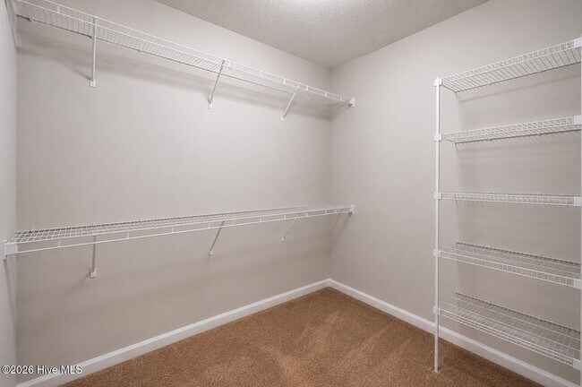 Building Photo - 355 Rose Bud Ln