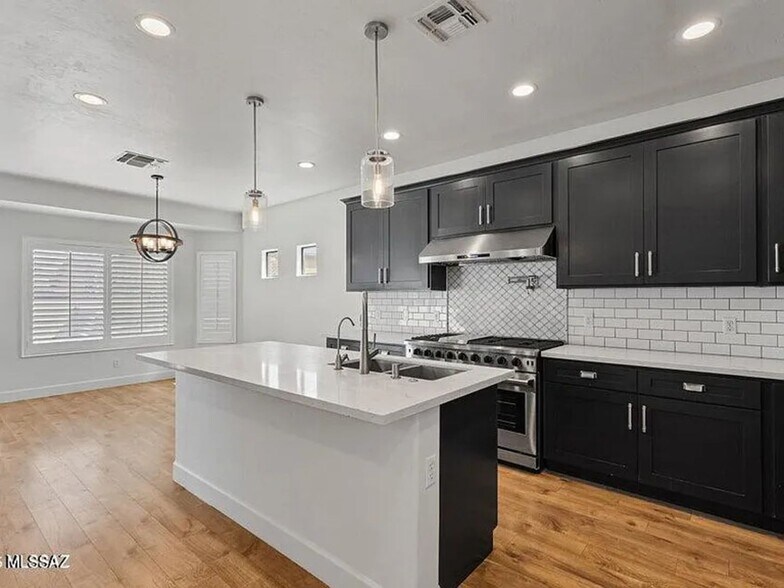 Building Photo - 15205 S Avenida Rancho Sereno