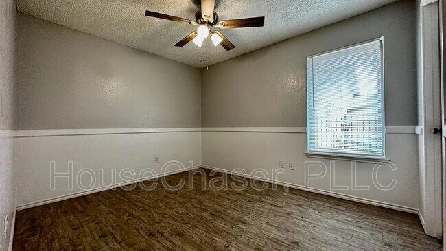 Building Photo - 611 Ironton Ave