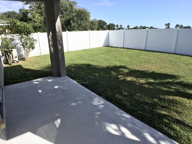 Building Photo - 8539 Deer Chase Dr