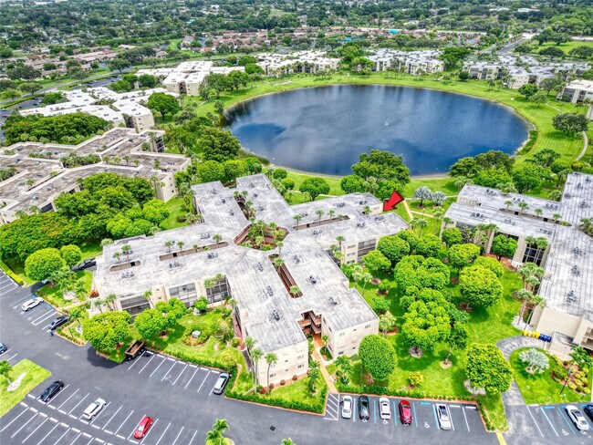 Building Photo - 5250 Las Verdes Cir