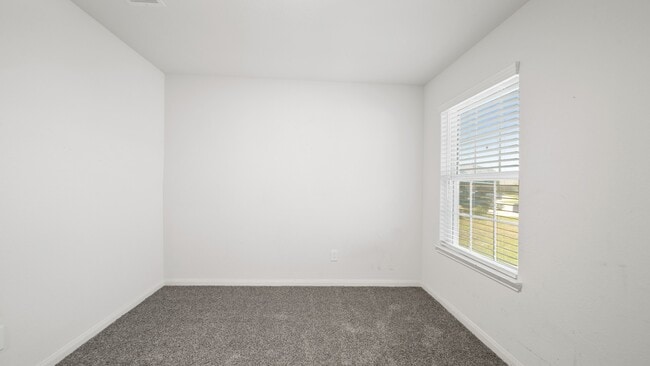 Building Photo - 8410 Bermuda Blue Rd