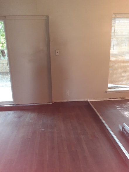 Building Photo - 7109 Misty Meadow Dr S