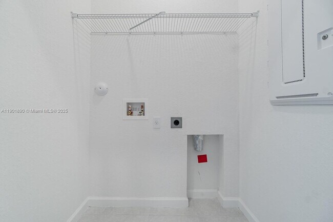 Building Photo - 207 SW 159th Ter