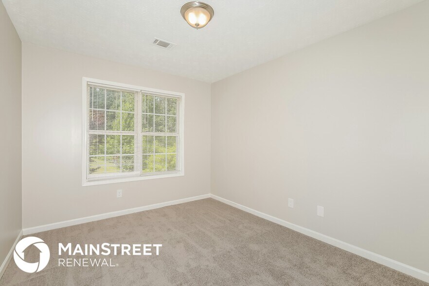 Building Photo - 2737 Glendale Dr