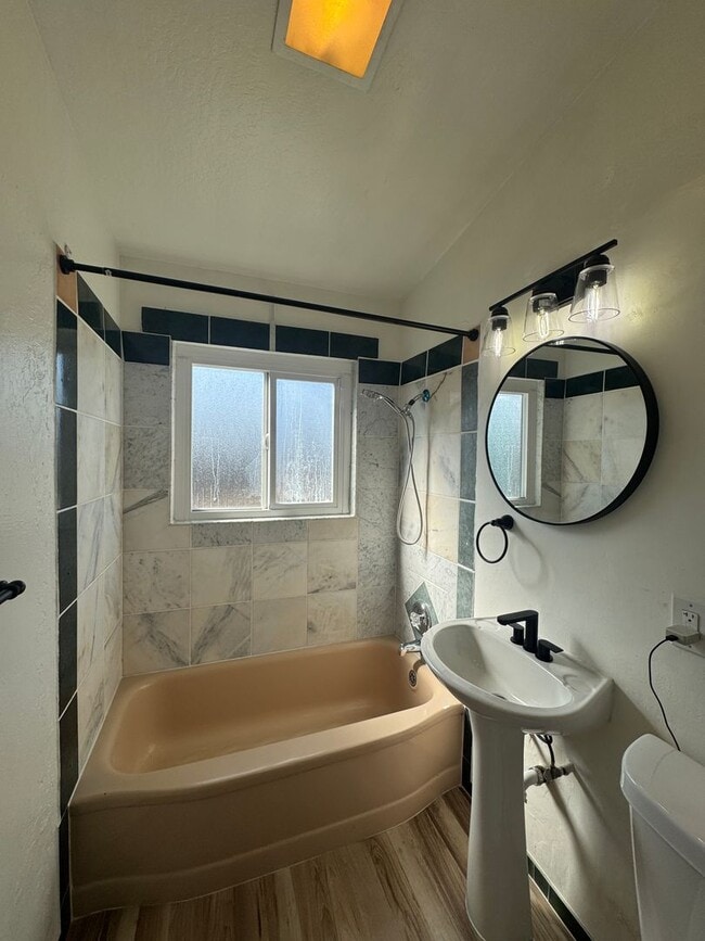 Building Photo - 103 Pueblo Way