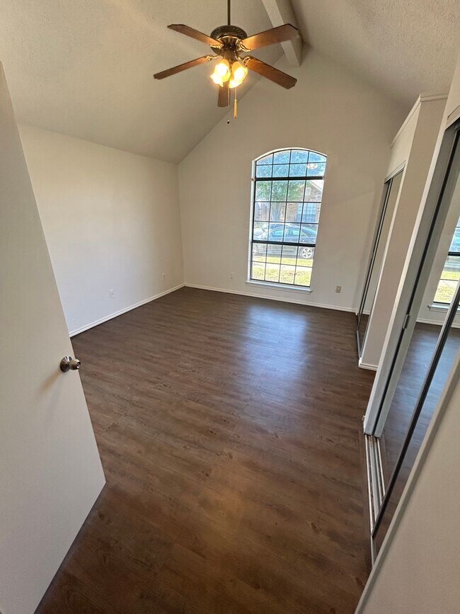 Building Photo - Interested in this home? You clearly have exceptional taste!