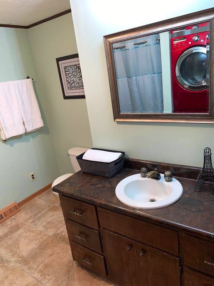 Building Photo - 1130 E Garfield St