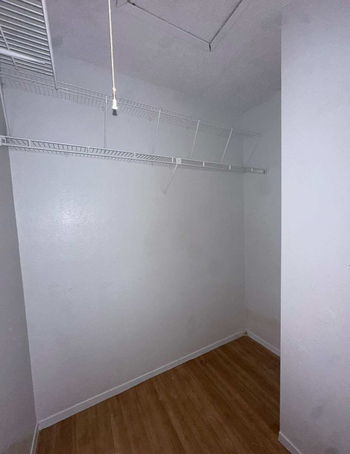 Building Photo - 9504 Kempler Dr