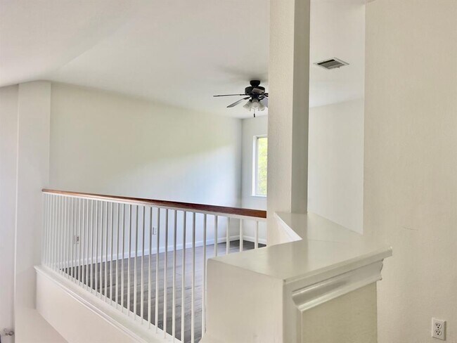 Building Photo - 7701 Peabody Dr