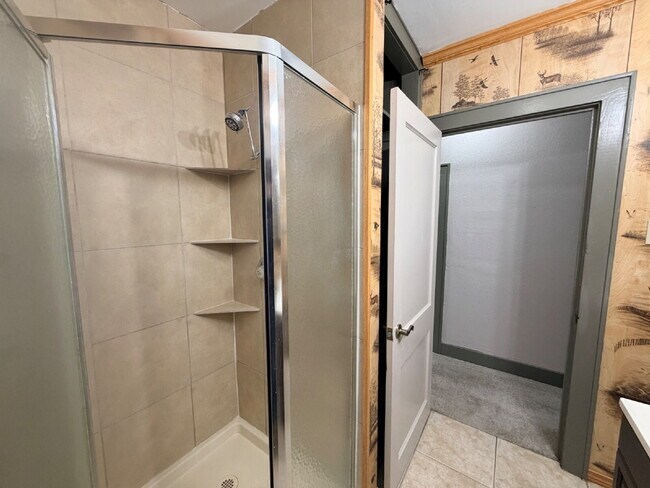 Building Photo - "Charming 2-Bedroom Retreat with Spacious 1411 sq. ft. Layout on Baylor Street, Lubbock!"