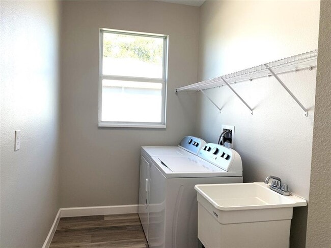 Building Photo - 7410 Ellis Ln