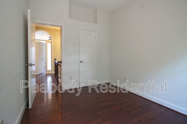 Building Photo - 8027 Merry Oaks Ct