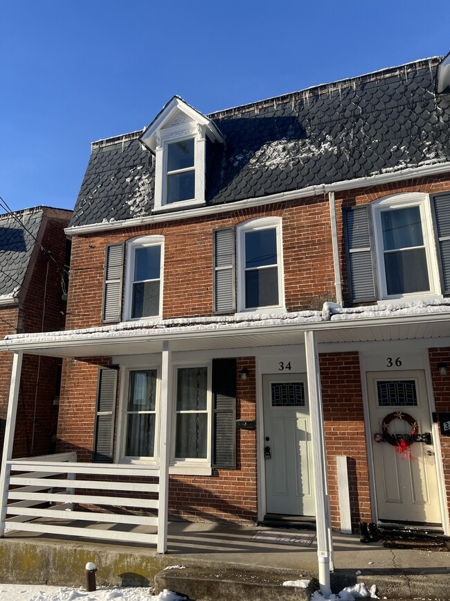 Building Photo - 34 N Lee St