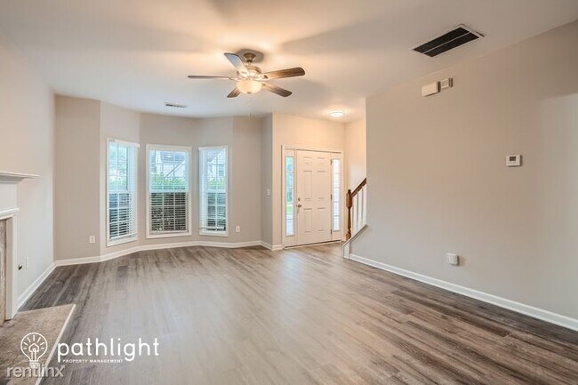 Building Photo - 4 br, 2.5 bath House - 912 Lakeside Ct UNIT