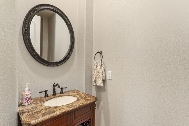 Building Photo - Beautiful Rocklin Home with a Pool!