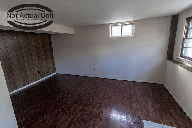 Building Photo - 2929 Northland Dr