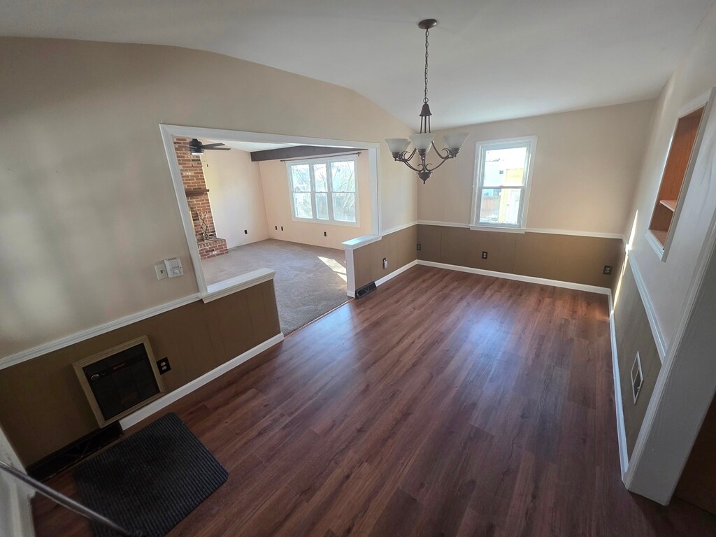 Building Photo - 19 Lakeview Ave