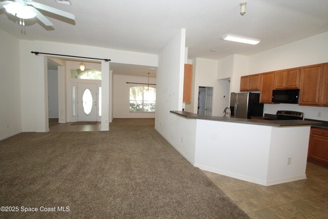 Building Photo - 2295 Botanica Cir