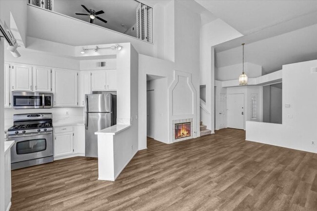 Building Photo - 25038 El Carrizo