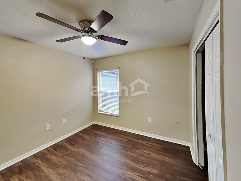 Building Photo - 1706 Comstock Pl