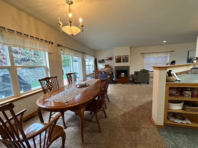 Dining Area/Living Room - 401 S 82nd Ave