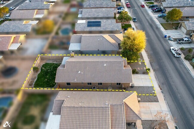 Building Photo - 2523 S 41st Ave