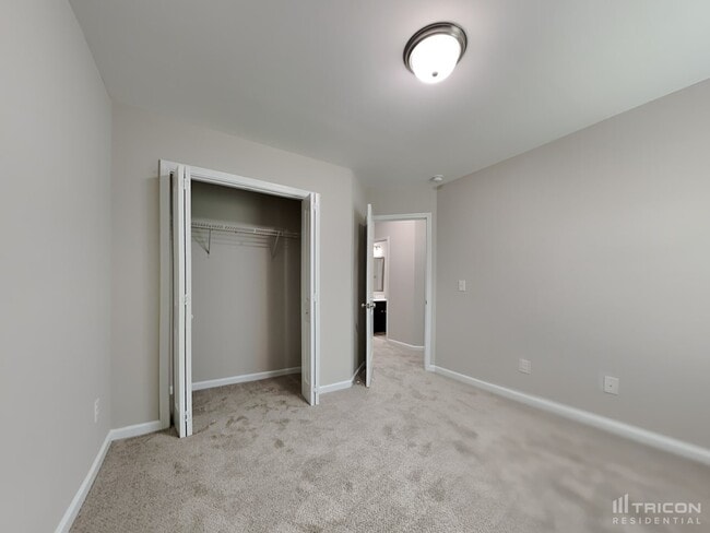 Building Photo - 364 Eastfair Dr
