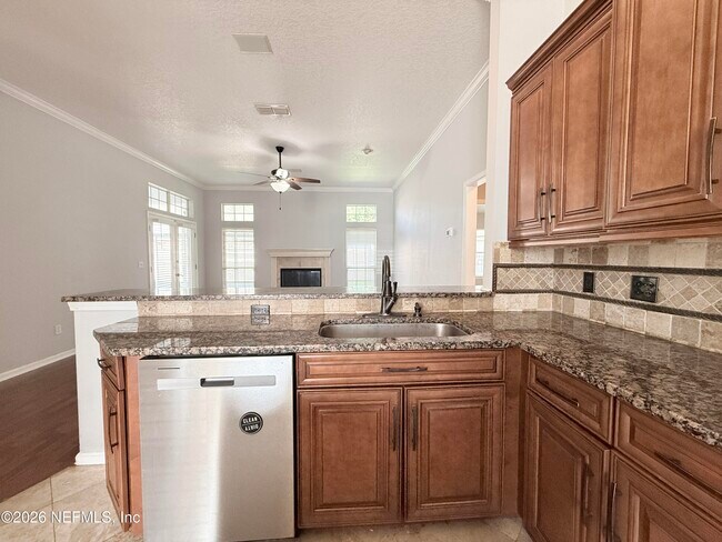 Building Photo - 11411 Kingsley Manor Way